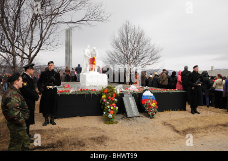 Commémoratif de la Dolina Slavy, Arctique de la Russie. 64-ème anniversaire de la victoire de l'Union soviétique sur l'Allemagne nazie pendant la Seconde Guerre mondiale. Banque D'Images