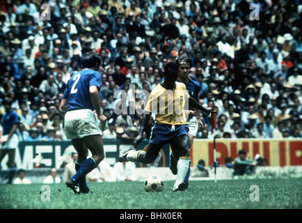 Finale de la Coupe du Monde de Football 1970 Brésil 4 Italie 1 à Mexico Pele jouant pour le Brésil Mexique Banque D'Images
