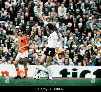 Franz Beckenbauer (Allemagne de l'Ouest) en Coupe du monde 1974 contre l'Allemagne de l'ouest de la Hollande 2 Hollande 1 Banque D'Images