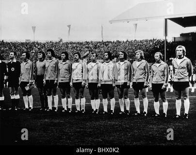 Décapsuleur Collector Coupe Du Monde 1974 - Fabriqué En Allemagne - Très Rare - Occasion