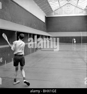 Sport : Tennis : Wimbledon Avant et pendant le règne de Henry VIII Tennis a été inventé. Le jeu de tennis est Banque D'Images