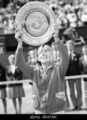 Tournoi de tennis de Wimbledon 1982 : 12e jour : Womenês : Final Navratilova vs. Lloyd. Juillet 1982 82-3516-022 Banque D'Images