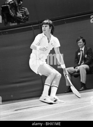 Tournoi de tennis de Wimbledon 1982 : 12e jour : Edmondson vs. Connors. Juillet 1982 82-3516-025 Banque D'Images