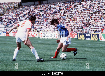 Grand Fanion Coupe Du Monde 1982 France Angleterre Koweit Tchécoslovaquie Espagne