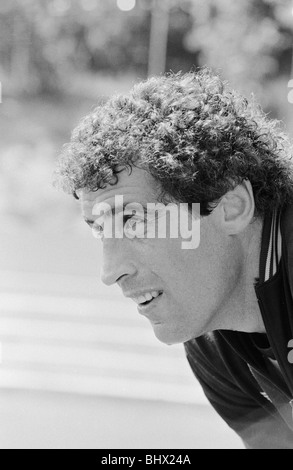 Finales de la Coupe du Monde 1982 en Espagne. Angleterre gardien Peter Shilton lors d'une session de formation en Angleterre avant la deuxième vital Banque D'Images