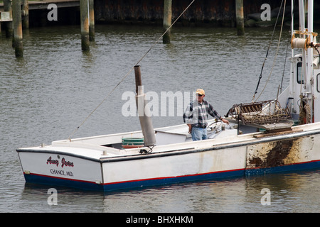 Bateau de la baie de Chesapeake à Cambridge Creek Banque D'Images