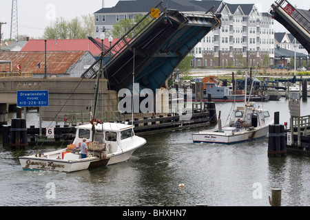 Bateaux de la baie de Chesapeake à Cambridge Creek Banque D'Images