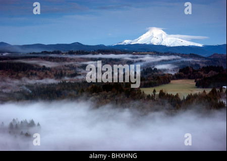 Mount Hood et Bull Run de Bluff Road Sandy Oregon Banque D'Images