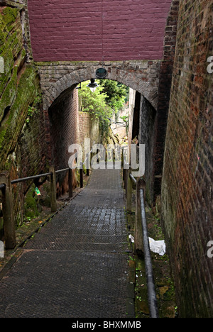 Castle Terrace bridgnorth pathway downhill Banque D'Images