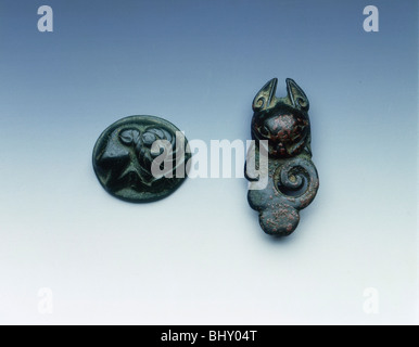 Deux bronzes d'Ordos, l'Est de dynastie Zhou, Chine, 4ème-3ème siècle avant JC. Artiste : Inconnu Banque D'Images