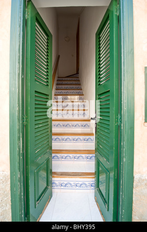 Porte dans la vieille ville d'Alcudia à Majorque en Espagne Banque D'Images