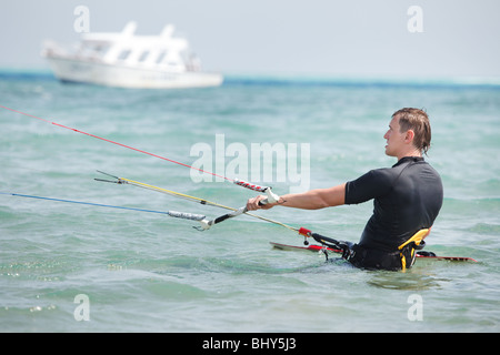 Relations sérieuses in Kiteboarding Banque D'Images