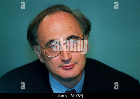 SIR GEORGE YOUNG BT MP MINISTRE DU LOGEMENT 08 Décembre 1991 Banque D'Images