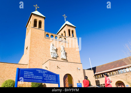 Pinner Middlesex , Love Lane , l'Église catholique de Saint Luc Banque D'Images