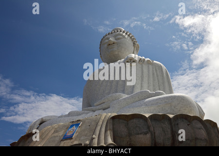 Les 45 mètres de haut Bouddha sur l'île de Phuket en Thaïlande Banque D'Images