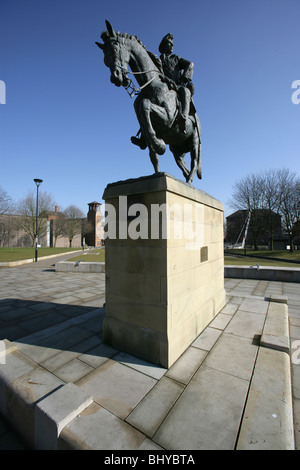 Ville de Derby, en Angleterre. L'Anthony sculpté Pierres Bonnie Prince Charlie avec le Silk Mill et cathédrale réaménagée en vert. Banque D'Images