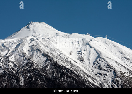 Le Mont Teide avec de la neige en début de matinée Tenerife Espagne Banque D'Images