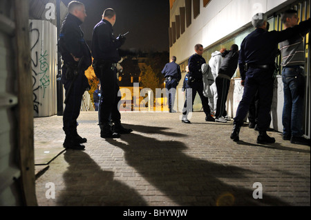 Nantes (44) : une patrouille de nuit de la police Banque D'Images