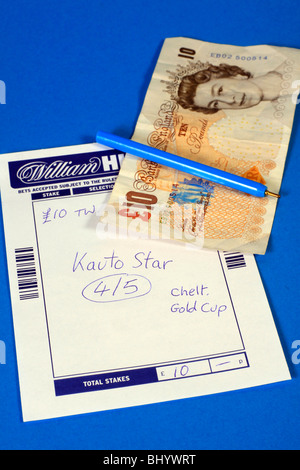 William Hill paris sportifs glissent avec Kauto Star favorite de la coupe d'Or Banque D'Images