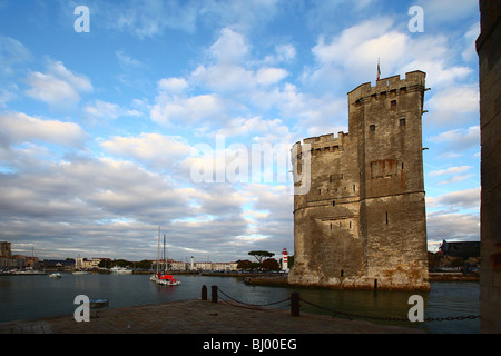 La Rochelle (17) : Les Tours du Vieux Port Banque D'Images