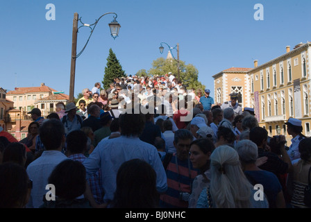 Pont de l'Accademia Venise des foules de gens touristes Italie surpeuplée de touristes trop peut personnes HOMER SYKES Banque D'Images