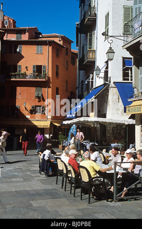 Les cafés de la Place Rossetti dans le centre historique de Nice Banque D'Images