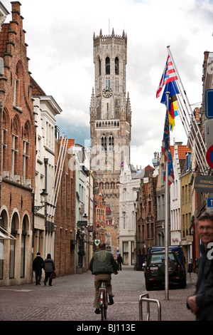 Scène de rue Beffroi Beffroi Bruges Belgique Banque D'Images