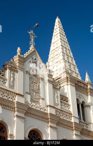 L'Inde, Kerala, Cochin, fort Cochin, Santa Cruz de la cathédrale catholique, ancienne église Basilique détail de l'avant Banque D'Images