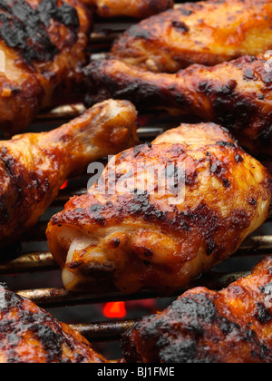 Installations pour Barbecue cuisses de poulet piri piri les jambes et les ailes Banque D'Images