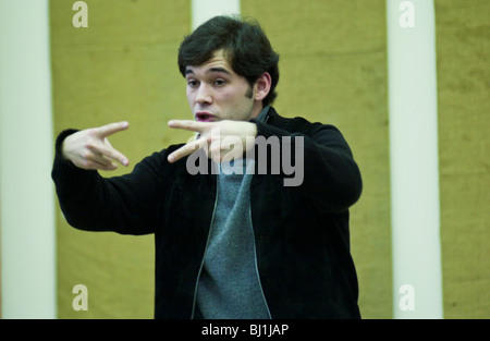 Le chef d'orchestre russe Tugan Sokhiev à répéter avec l'orchestre de l'Opéra National du Pays de Galles Banque D'Images