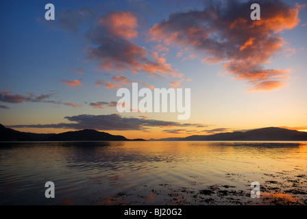 Coucher de soleil sur le Loch Linnhe, Ecosse Banque D'Images