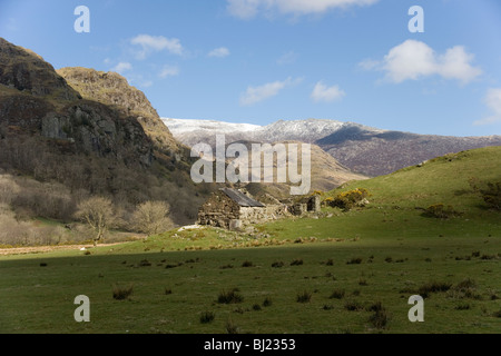 La chaîne de montagnes Glyder de Nant Gwynant vallée de Snowdonia, le Nord du Pays de Galles Banque D'Images