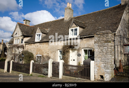 Chaumières du 17e siècle dans la région de Collyweston, Northamptonshire, en Angleterre Banque D'Images