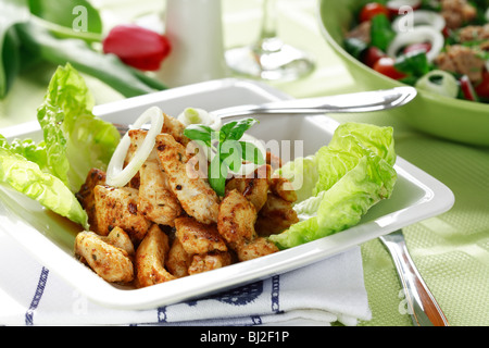 Salade de poulet rôti avec des rayures Banque D'Images