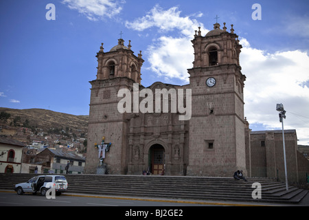 Basilique cathédrale San Carlos Borromeo de Puno, Lac Titicaca, Andes, Pérou, Amérique du Sud Banque D'Images