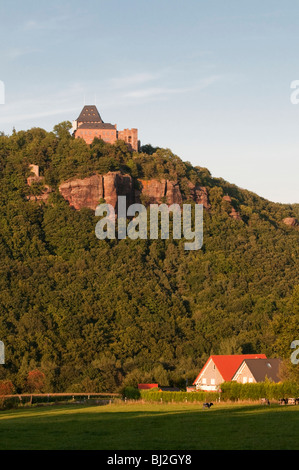 La vallée de la Rur, château Nideggen, Eifel, Rhénanie du Nord-Westphalie, Allemagne Banque D'Images