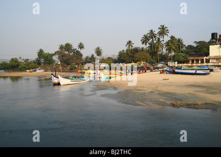 Baga Arpora Bardez, Goa, Inde, Baga River le port pour les bateaux de pêche Banque D'Images