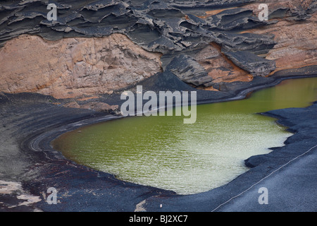 Le green lagoon Charco de los Clicos à El Golfo, Lanzarote, îles Canaries, Espagne Banque D'Images