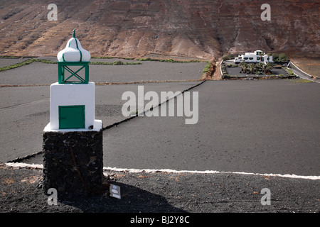 Maison blanche près de Puerto del Carmen, Lanzarote, îles Canaries, Espagne Banque D'Images