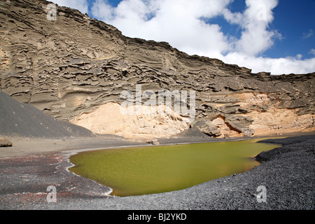 Le green lagoon Charco de los Clicos à El Golfo, Lanzarote, îles Canaries, Espagne Banque D'Images