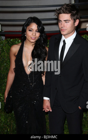 VANESSA HUDGENS ZAC EFRON VANITY FAIR OSCAR PARTY 2010 Los Angeles CA USA 07 Mars 2010 Banque D'Images