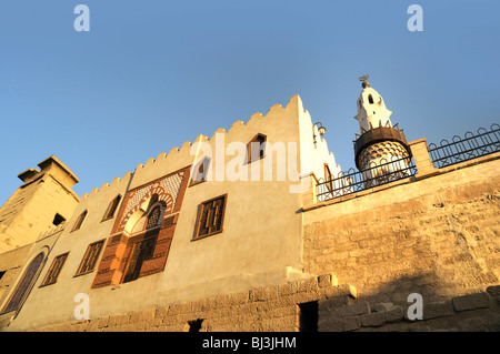 Mosquée construite à l'intérieur du temple d'Amon à Louxor en Egypte Banque D'Images