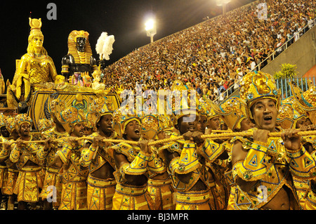 Flottement de l'allégorique Unidos da Tijuca école de samba au Carnaval de Rio de Janeiro 2010, Brésil, Amérique du Sud Banque D'Images