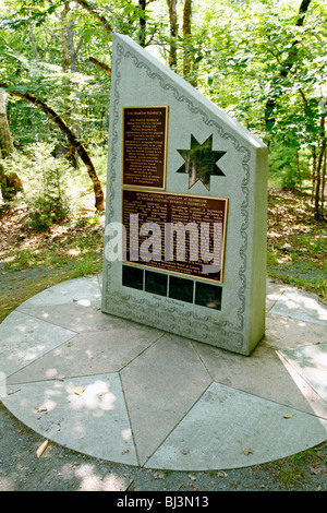 Le MicMac ou Mi'kmaq ou Mi'kmaw, monument ou plaque commémorative dans le parc national Kejimkujik, en Nouvelle-Écosse, Canada Banque D'Images