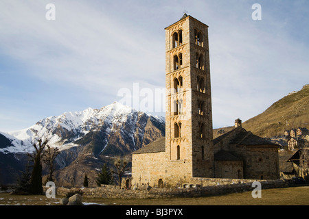 Église romane du xie siècle dans Tauell dans les Pyrénées espagnoles, l'Espagne, Europe Banque D'Images