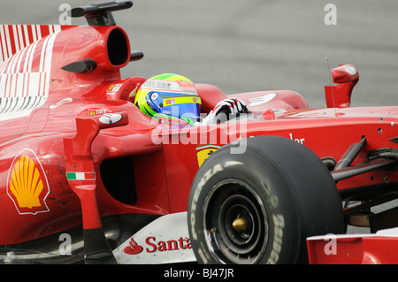 Felipe Massa (BRA) Ferrari F10 dans la voiture de course de Formule 1 lors des tests en février 2010 Banque D'Images