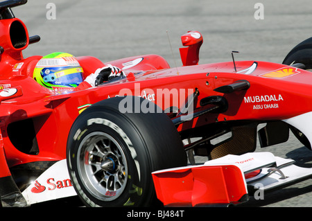 Felipe Massa (BRA) Ferrari F10 dans la voiture de course de Formule 1 lors des tests en février 2010 Banque D'Images