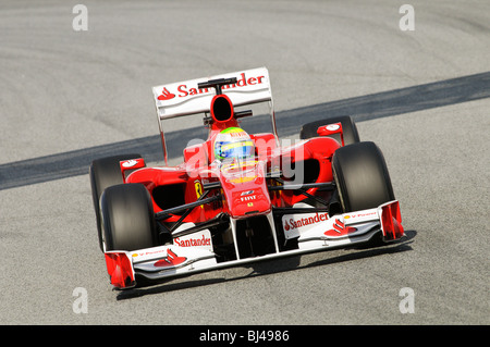 Felipe Massa (BRA) Ferrari F10 dans la voiture de course de Formule 1 lors des tests en février 2010 Banque D'Images