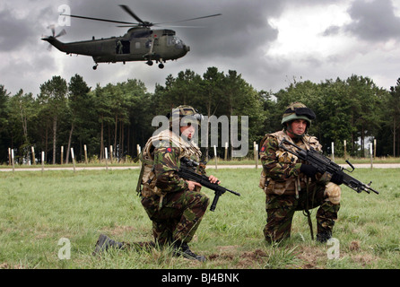 Les troupes britanniques à partir de 11 Brigade légère prendre part à un exercice de répétition de mission avant leur déploiement en Afghanistan. Banque D'Images