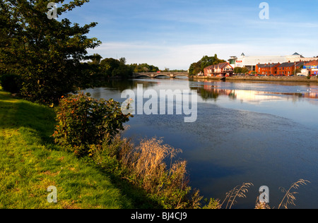 La rivière Bann à Coleraine, dans le comté de Londonderry en Irlande du Nord l'un des plus riches lieux dans la région Banque D'Images